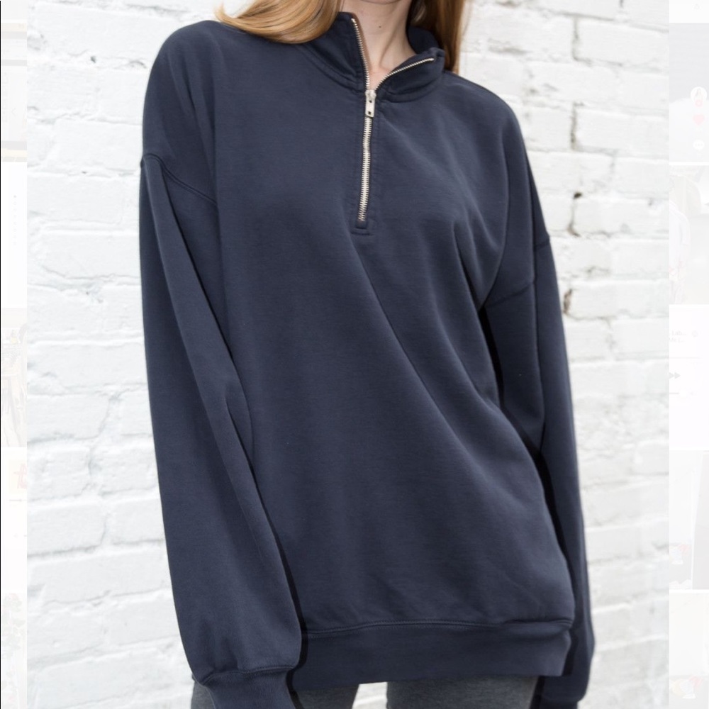Brandy Melville missy sweatshirt in navy